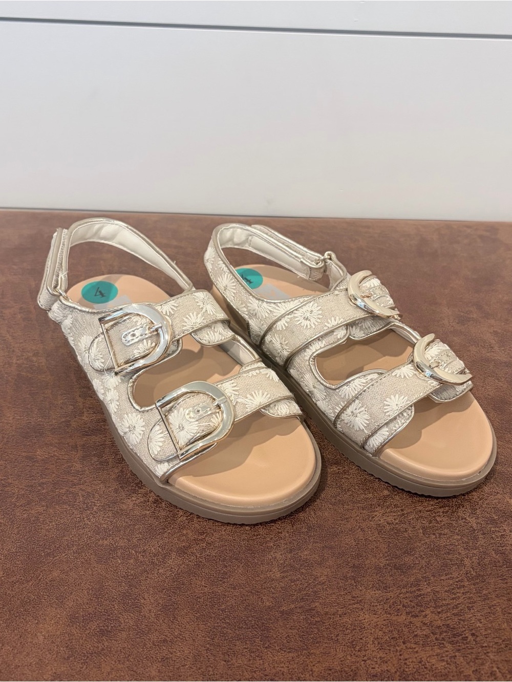 DV Dolce Vita Girls Floral Buckle Sandals Cottagecore 4 Daisycore Coquette